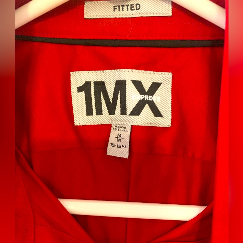 Mens 1MX red express button down. Size medium